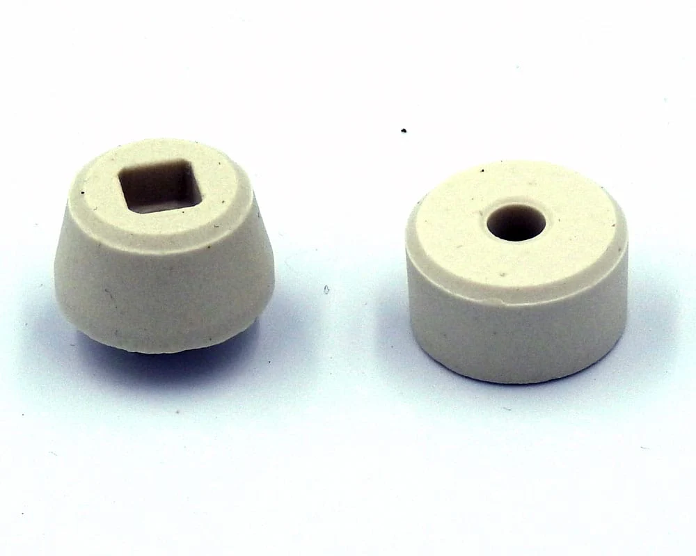 Male and Female Insulators for D-5/10 - Image 2